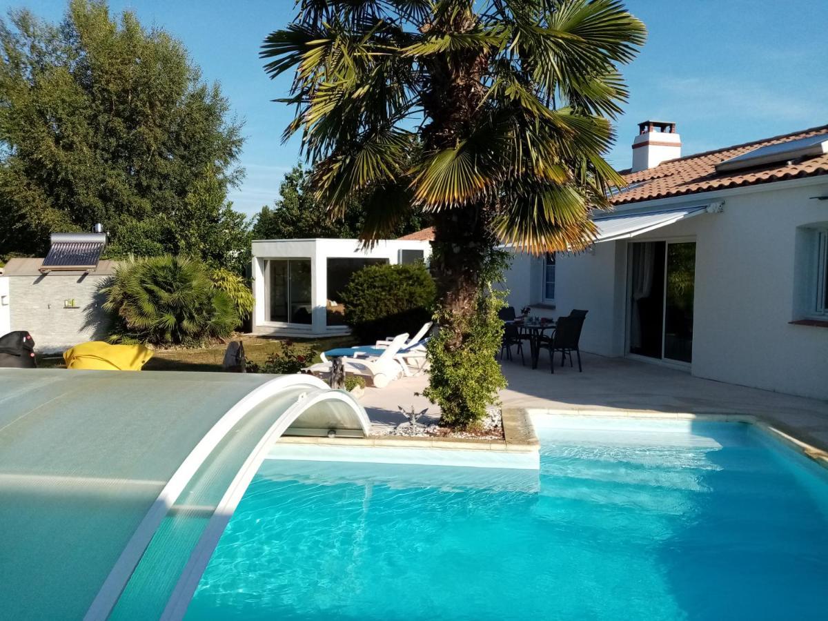 L'Eden Naturiste Spas Challans Exterior photo